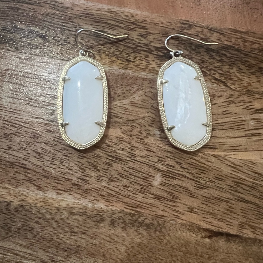 Kendra Scott Elle Gold Drop Earrings in White